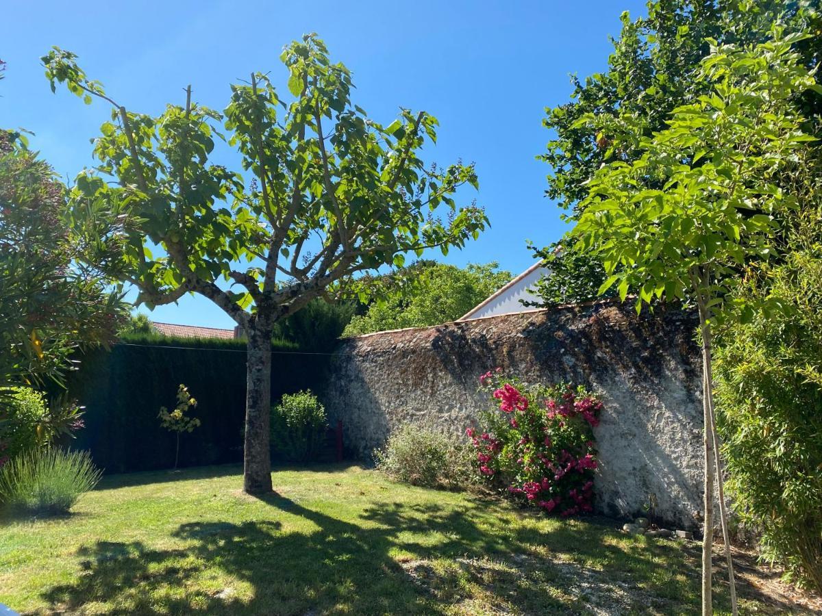 Maison Vendeenne A 10 Min De La Mer Avrillé Exterior foto